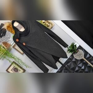 Rain + Rose Black Soft Waffle Poncho Sweater LG